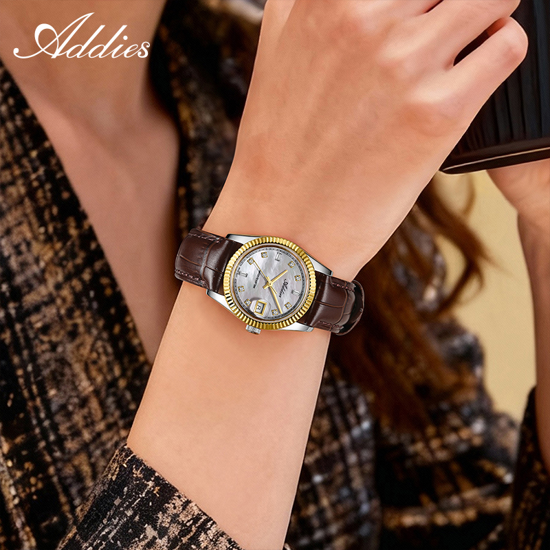 アディーズ 585 クォーツ女性用腕時計 28 ミリメートル - Luxury Watch Lady のレビューと価格