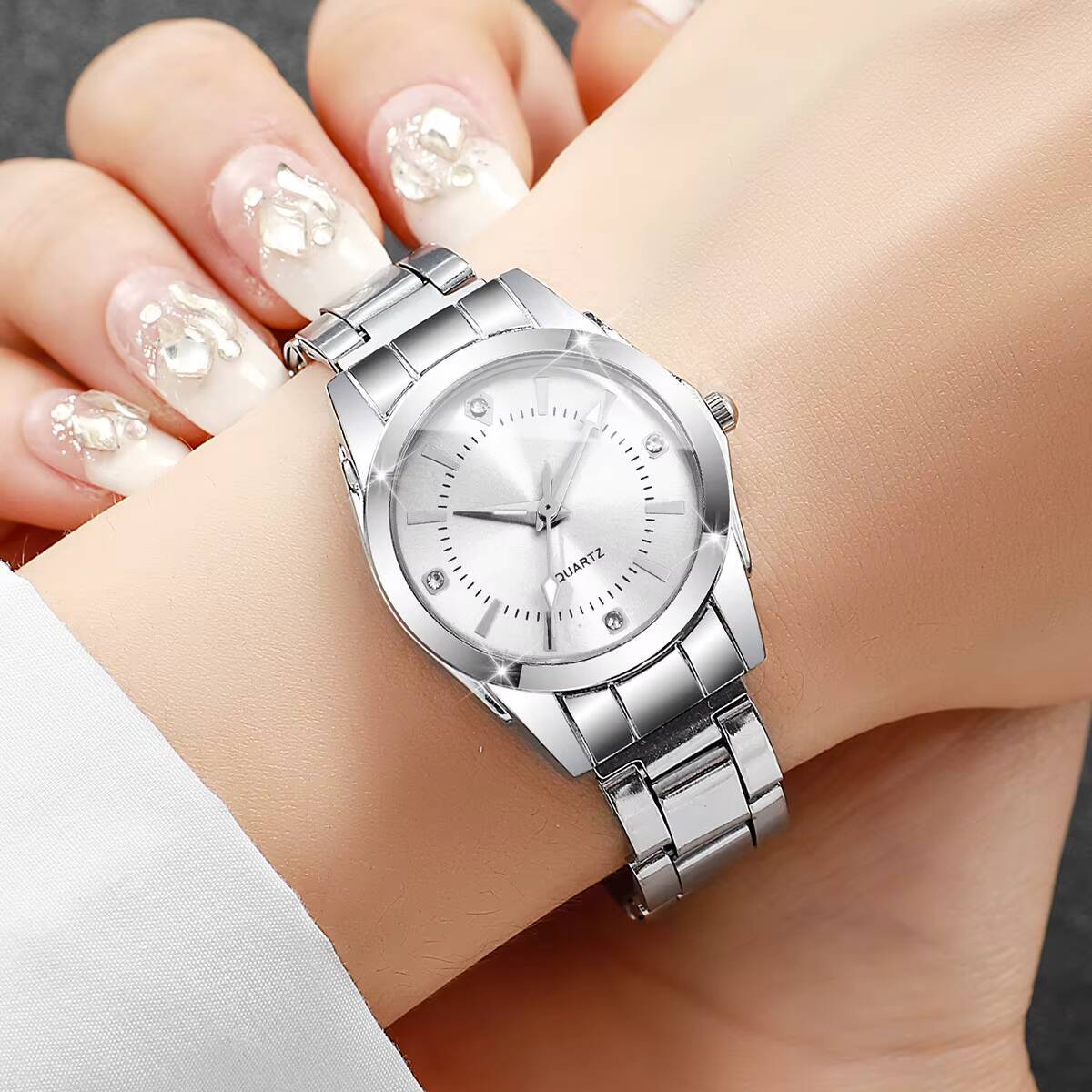 高級ラインストーンの女性の腕時計カジュアルクォーツ腕時計レデ - Luxury Watch Packaging Box のレビューと価格
